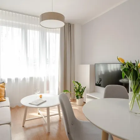 Apartament Krolewska Apartment